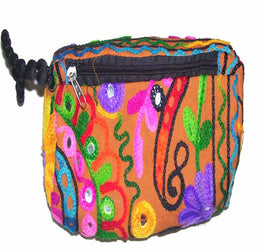 STRING EMBROIDERY POUCH