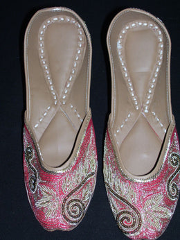 HAND EMBROIDERY ETHNIC JUTIES