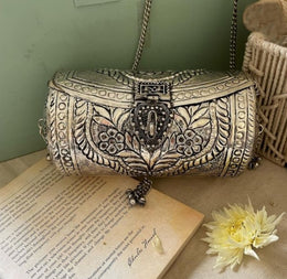 silver plated Hand Carving Round Box metal Clutch