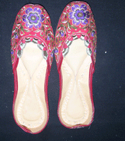 BEADED EMBROIDERY FOOTWEAR