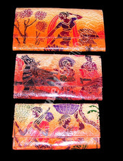 EMBOSS MOTIF LEATHER CLUTCH BAG