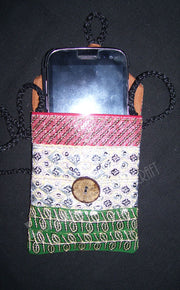 SEQUENCE EMBROIDERY BORDER MOBILE POUCH