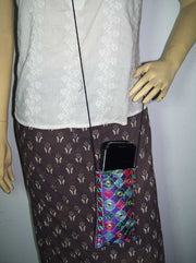 MIRROR EMBROIDERY BORDER MOBILE POUCH