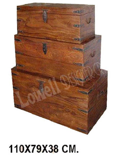 WOODEN TRUNK BOX WITH BRASS INLAY
