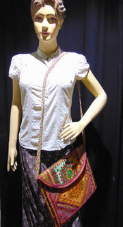 TABLET VINTAGE SHOULDER BAG
