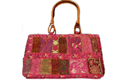 EMBROIDED BORDER BAG