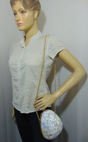 Baloon shape Pearls Chips clutch