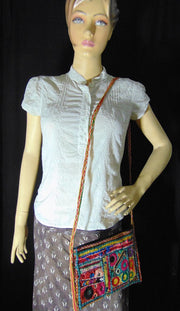 VINTAGE TEXILE EMBROIDERY CLUTCH BAG TOP ZIP