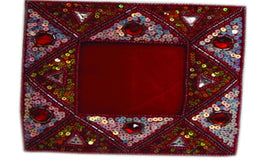 EMBROIDERY PHOTO FRAME