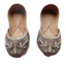 Thread Embroidered Leather Jutti
