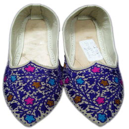 POINTED LIGHT WEIGHT ETHNIC SHOES