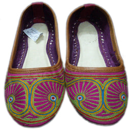 LEATHER EMBROIDERY MOJARI CLOSE SHOES