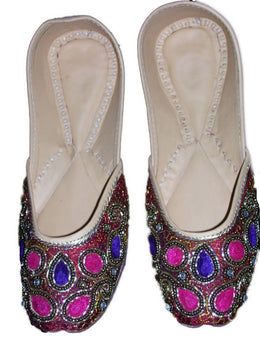 Handcrafted Embroidered Juttis