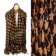 BIG HOUNDSTOOTH STOLE