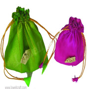 ORGANZA POUCH WITH FLOWER