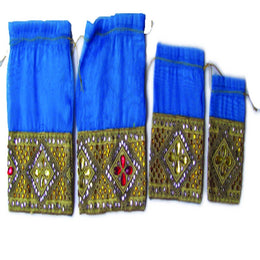 BEADED GIFT POUCH