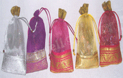 MEDIUM ORGANZA BAG WITH 1 BORDER