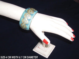 ENAMEL BRASS BANGLE