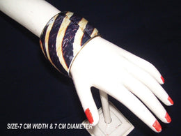 ENAMEL BRASS BANGLE