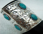 STONE STUDDED CUFF
