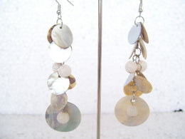 SHELL EARRING