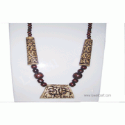 PENDANT NECKLACE