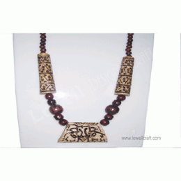 PENDANT NECKLACE