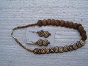 BONE NECKLACE WITH EARRING