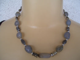 GLASS & METAL  BEAD NECKLACE