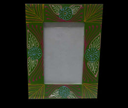 WOODEN PHOTO FRAME HAND PAINTED LEAF DESIGN