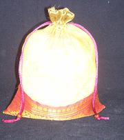 LARGE ORGANZA POUCH WITH 1 BORDER