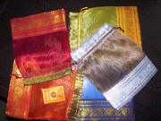 MEDIUM SIZE ORGANZA POUCH WITH 1 BORDER