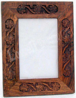 WOODEN CARVED PHOTO FRAME