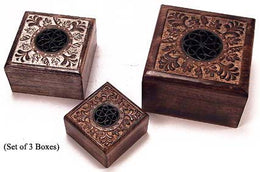 WOODEN SQUARE   BOX